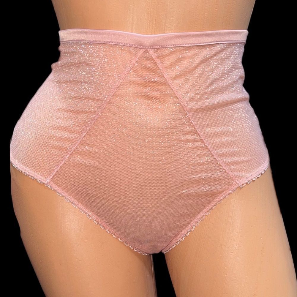 Victorias Secret Dream Angels Sexy shine mesh Thong panty Pink